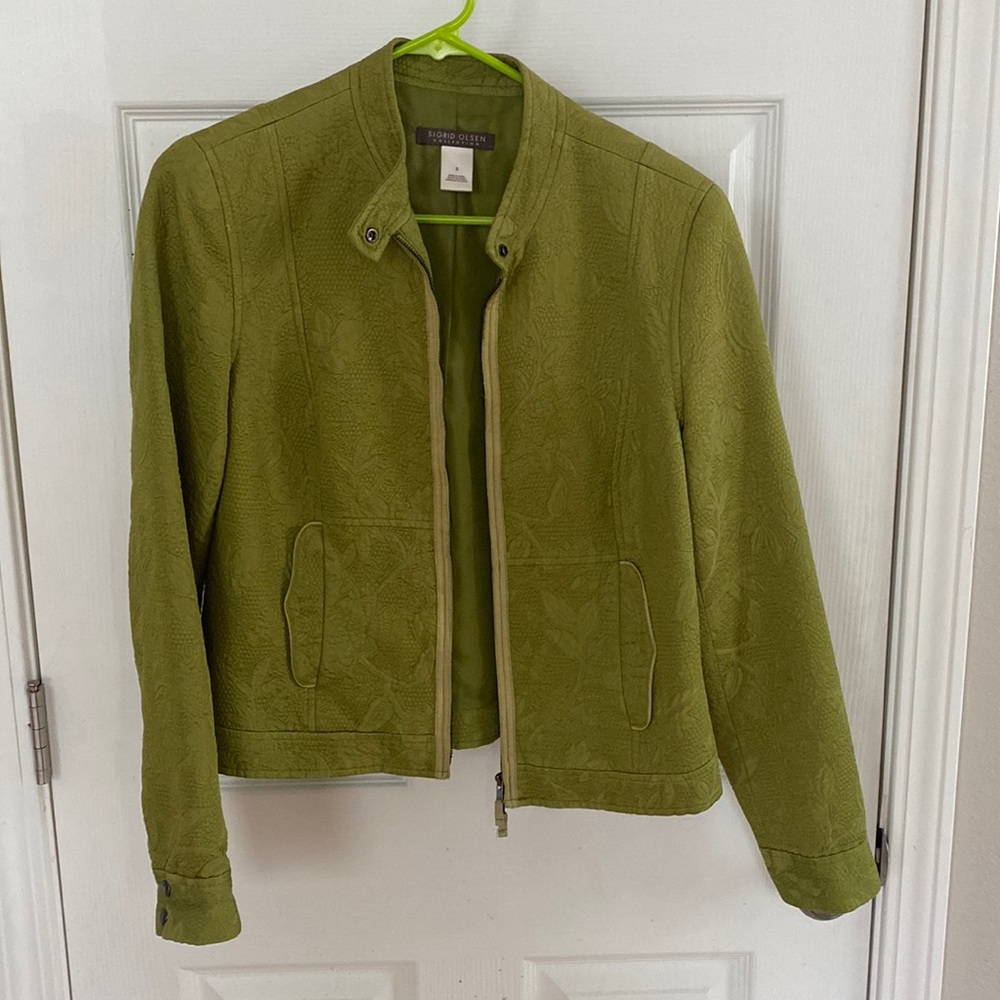 Green cropped quilted jacket